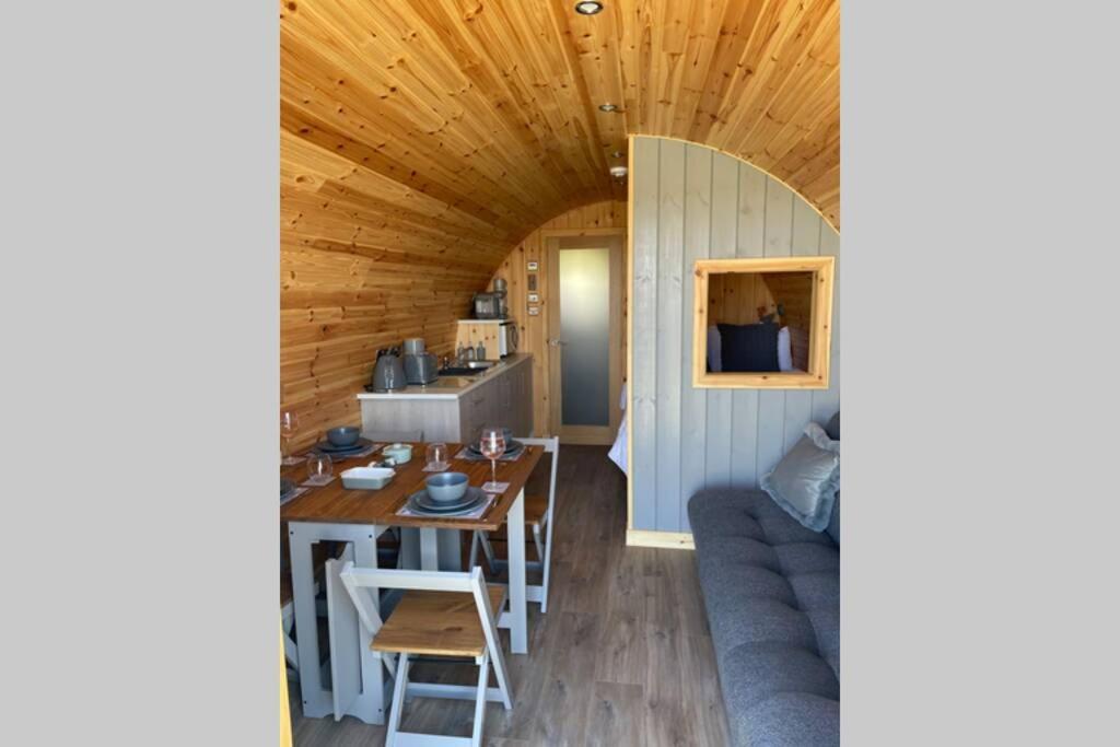 Allt Yelkie Pod Tri, Earlish Luaran gambar