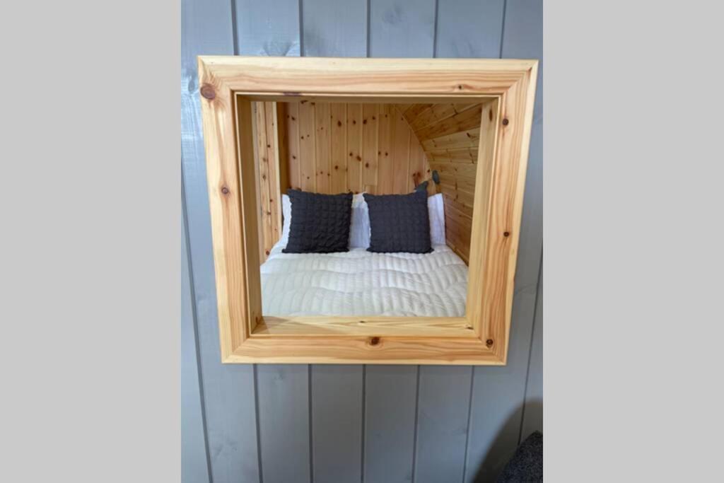 Allt Yelkie Pod Tri, Earlish Luaran gambar